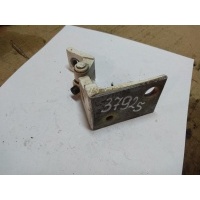 Петля двери передней левой верхняя Audi A4 1997 8D0831401B