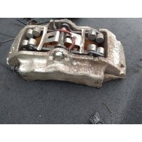 Суппорт передний правый Volkswagen Touareg 2004 7L6615124H