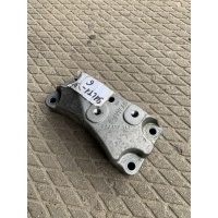 Подушка крепления КПП Volkswagen Passat B8 2015 3Q0199117