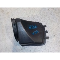 Воздухозаборник Mercedes-Benz M W164 2005-2011 1648300053