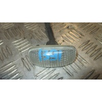 Повторитель на крыло Nissan Primera P12 2001-2007 26160AU300