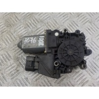 Моторчик стеклоподъемника передний левый Audi A4 B5 1994-2000 8D0959801D