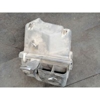 Корпус воздушного фильтра Audi A4 B5 1999 058133837E