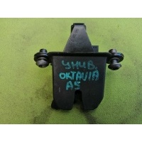 Замок крышки багажника Skoda Octavia A5 2006 1Z5827501C