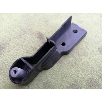 Кронштейн переднего бампера Audi A6 C6 2008 4F0807772