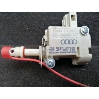 Активатор замка крышки топливного бака Audi A8 D3 2007 4E0862150