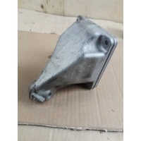 лапа двигателя Mercedes C-class w204 2008 A2722232104