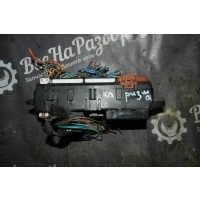 блок предохранителей Mitsubishi Carisma 1999 MR318747
