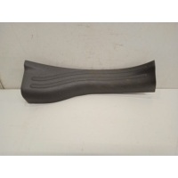 Накладка порога Nissan Juke 2011- 769B71KA2A