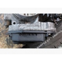 Заслонка дроссельная Volkswagen Golf 1995 037133064d