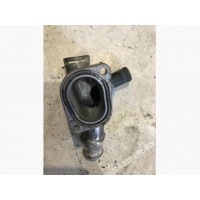 Фланец (тройник) системы охлаждения Volkswagen Sharan 2001 038121133J
