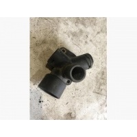 Фланец (тройник) системы охлаждения Volkswagen Passat 1997 050121133A