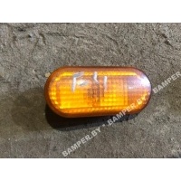 Повторитель передний левый Volkswagen Golf 2000 3B0949117B