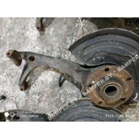 Ступица передняя правая Audi A6 2000 8D0407258AM