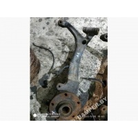 Ступица передняя правая Volkswagen Passat 1998 8D0407258AE