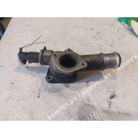 Фланец (тройник) системы охлаждения Volkswagen Sharan 2001 038121133j
