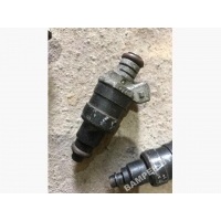 Форсунка Audi A6 1999 078133551a