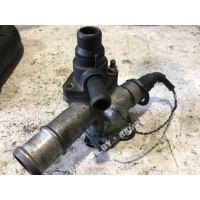Фланец (тройник) системы охлаждения Volkswagen Sharan 2001 038121133J