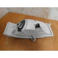 Фара противотуманная левая Toyota Camry V30 2001-2006 8122106040