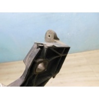 Кронштейн радиатора Mercedes Benz W205 2013- A2056206700