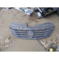 Решетка радиатора Renault Logan 2005-2014 8200752748