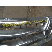 Решетка радиатора Renault Duster 2012- 623825665R