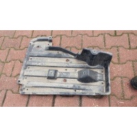 Крышка шасси toyota corolla verso 58398 - 0f010