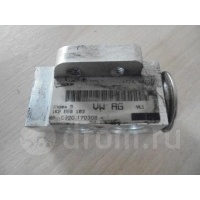 клапан кондиционера VW Passat (B6) 2005-2010 1k0820679