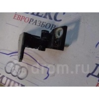 петля двери VW Golf V Plus 2005-2014 2006 1k0831401j