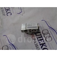 клапан кондиционера VW Passat (B6) 2005-2010 1k0820679
