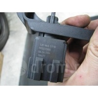 датчик включения стопсигнала VW Touareg 2002-2010 1j0945511d