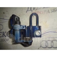 петля двери VW Passat (B6) 2005-2010 2008 3C8831412A