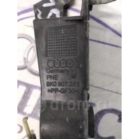 кронштейн переднего бампера Audi A4 (B8) 2007-2015 2009 8K0807283