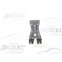 кронштейн замка капота VW Golf VI 2009-2012 2010 5K0805567A