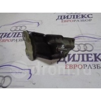 кронштейн крепления крыла VW Golf V Plus 2005-2014 2005 5M0821135