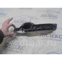 направляющая перед бампера под фарой VW Jetta 2005-2011 2008 1k0807889b