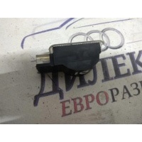 плафон салонный Audi A4 (B8) 2007-2015 2008 4e0947415a