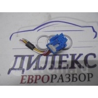 разъем Audi 8d0937733D