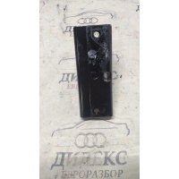 кронштейн Audi Q5 2011 8R0813383