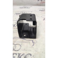 кронштейн Audi Q5 2011 8R0813384G