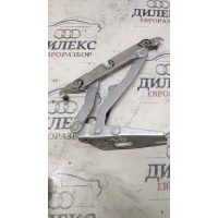 петля крышки багажника VW Jetta 2005-2011 1K5827302A