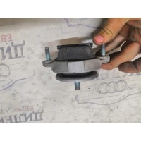 опора кпп Audi A4 (B6) 2000-2006 2003 8E0399105JD