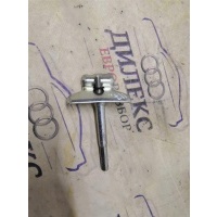 крепление акб VW Touareg 2002-2010 7L0915138C