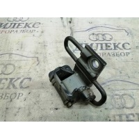 петля двери VW Touran 2010> 2011 1T0831412C