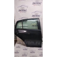 дверь VW Golf V Plus 2005-2014 2005 5M0833106B