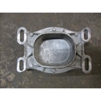 Кронштейн двигателя Audi A6 C6 2004-2011г 4B0199335L