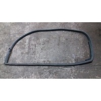 Уплотнитель двери Audi TT 8N 2000 8N8831708F