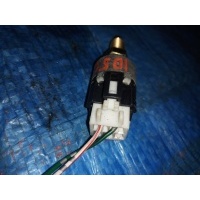 концевик под педаль тормоза TOYOTA IPSUM SXM10 84340-32050