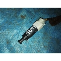 концевик под педаль тормоза RENAULT LAGUNA II X74 7700414988