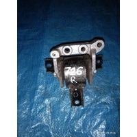 подушка двигателя MITSUBISHI LANCER CY4A MN101441